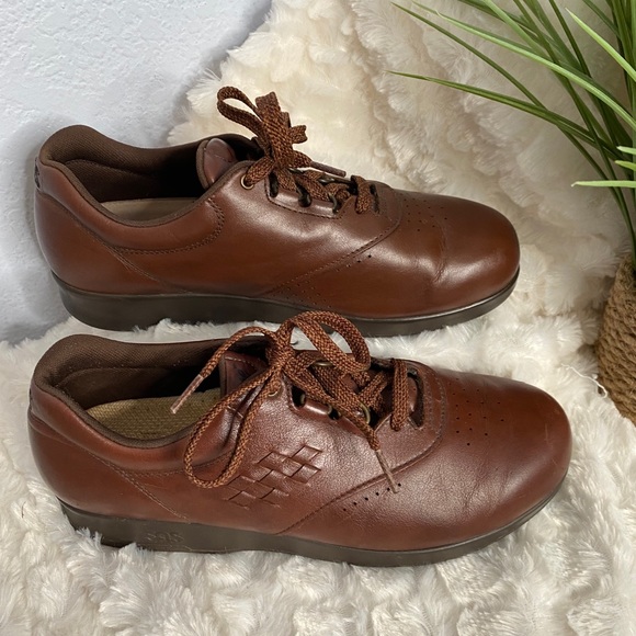 SAS Shoes - - SAS free time brown leather Oxford shoes size 8